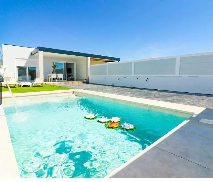 Trix - I Villa Novo Sancti Petri Chalet